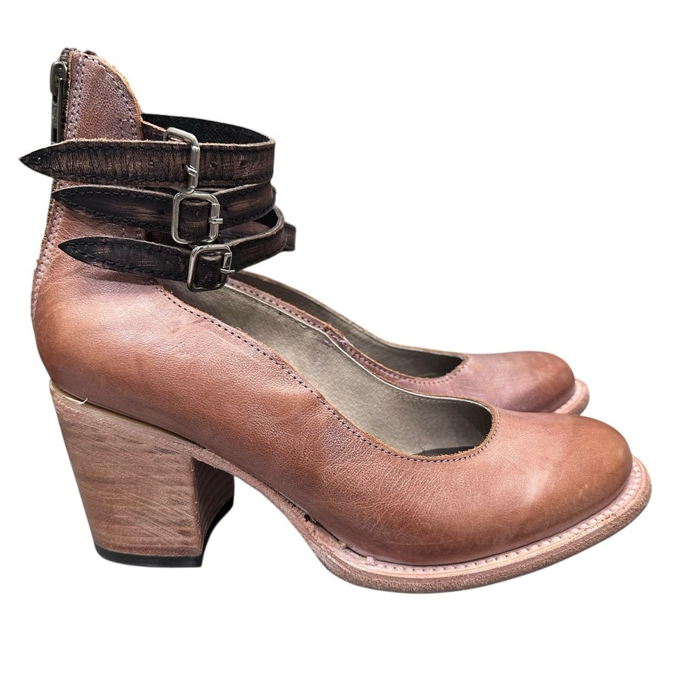 Freebird by Steven Women's Randi Boots –‎ Size 9 – Distressed Leather Block Heel